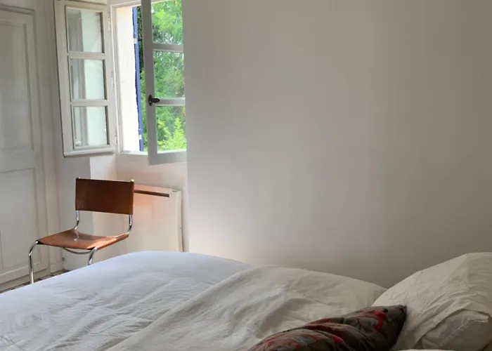 Charmante Maison Avec Terrasse , Clim , Wifi