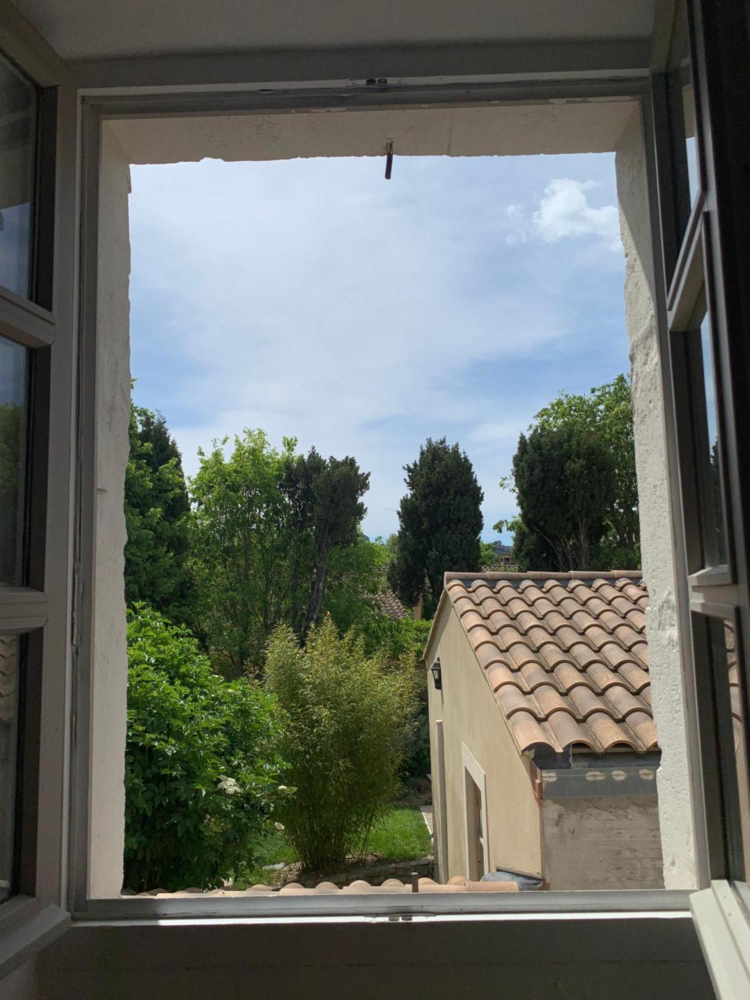 Charmante Maison Avec Terrasse , Clim , Wifi