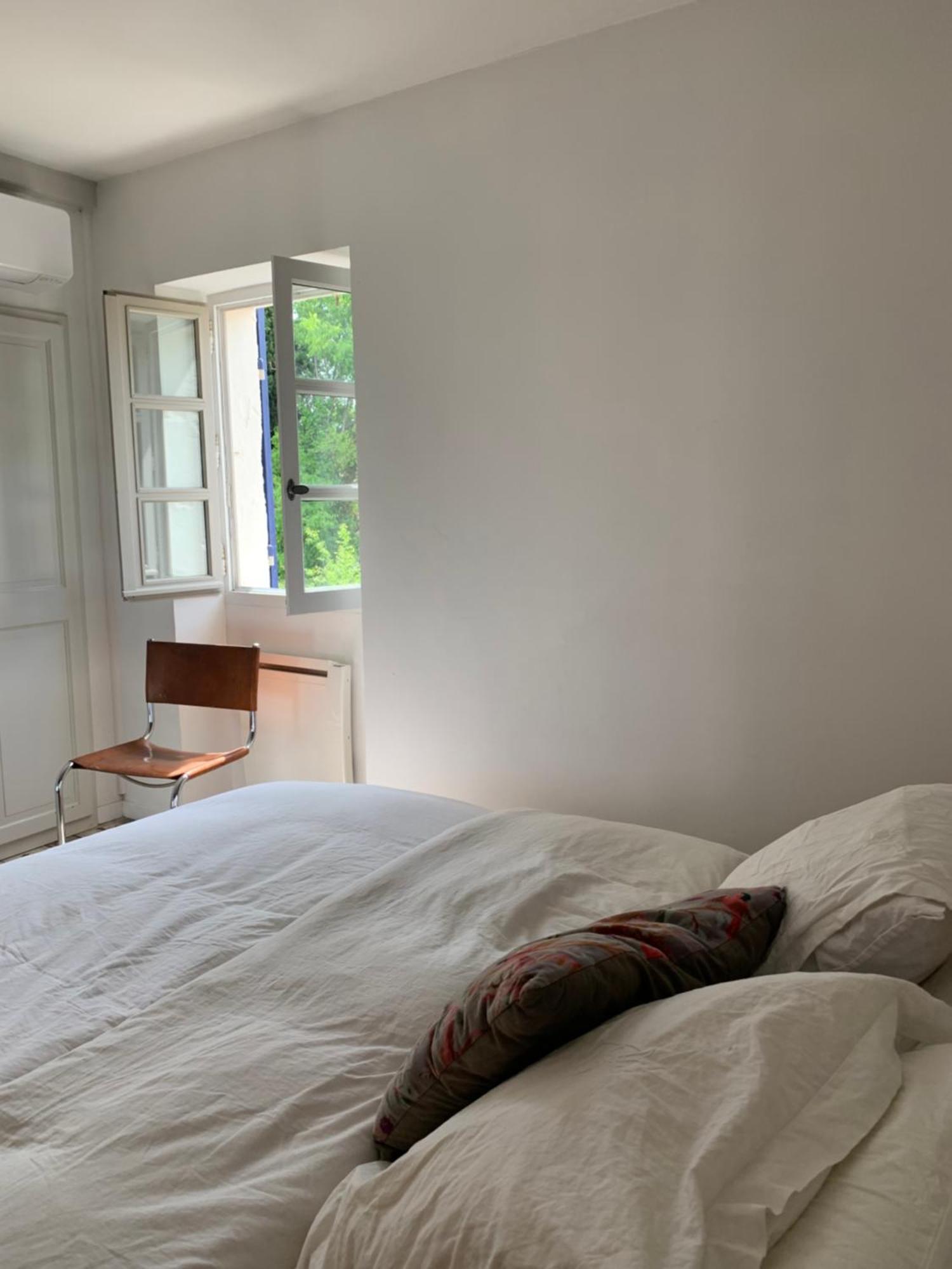 Charmante Maison Avec Terrasse , Clim , Wifi Apartment *